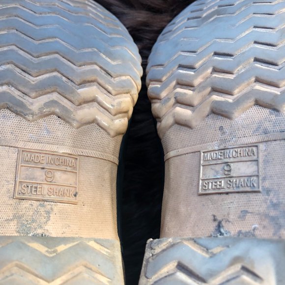 Eastland Duck Rain/Winter Boots - Picture 4 of 14